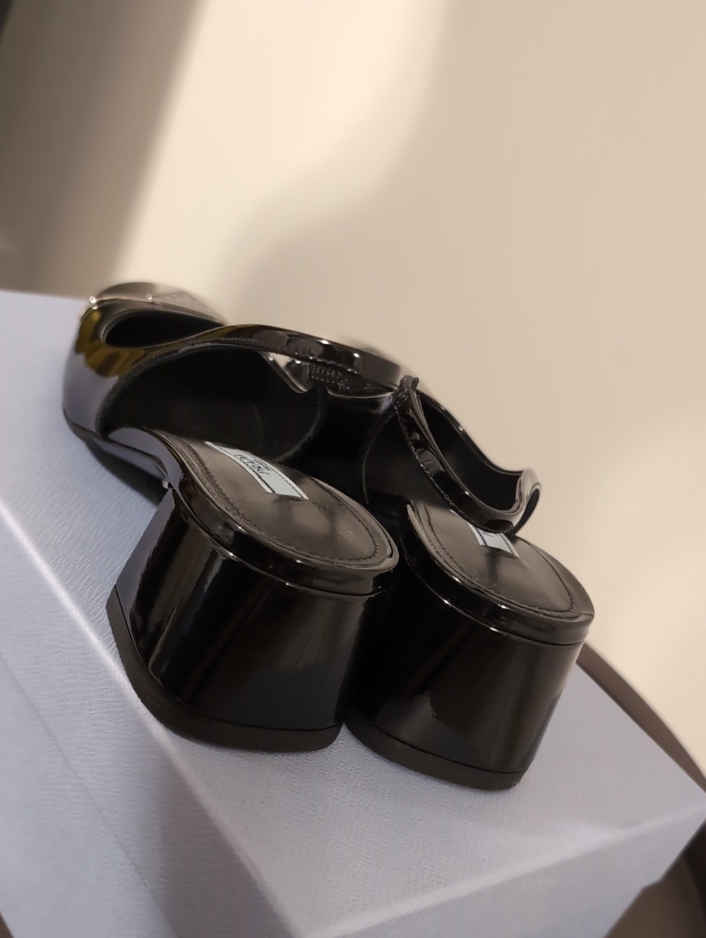 Prada Black Patent Leather Women's Shoes - Picture 5 of 5